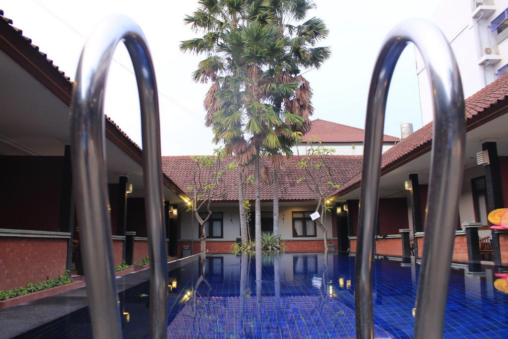 Hotel Puri Ganesh Legian Exterior foto