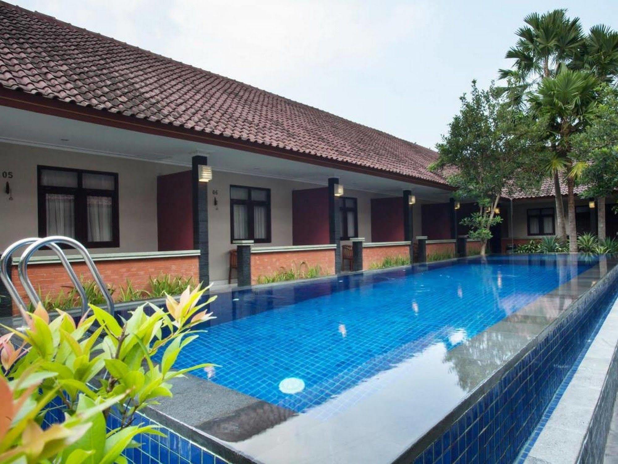 Hotel Puri Ganesh Legian Exterior foto