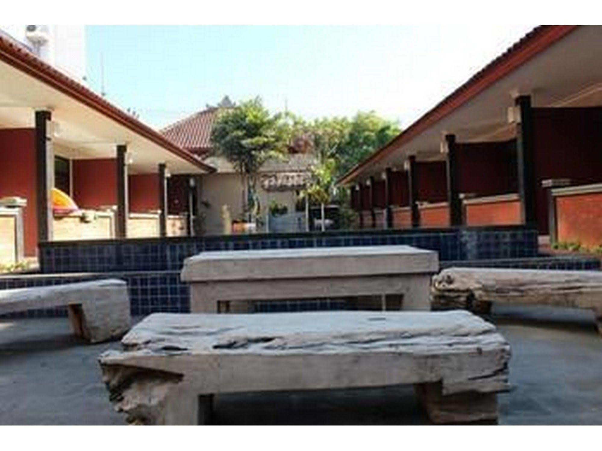 Hotel Puri Ganesh Legian Exterior foto